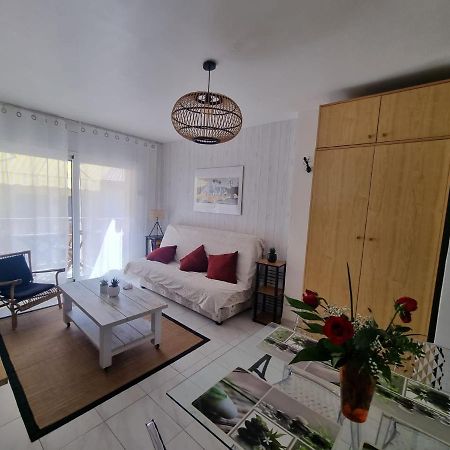Lovely One Bedroom With Balcony 罗萨斯 外观 照片