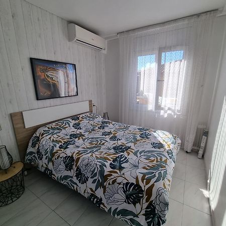 Lovely One Bedroom With Balcony 罗萨斯 外观 照片