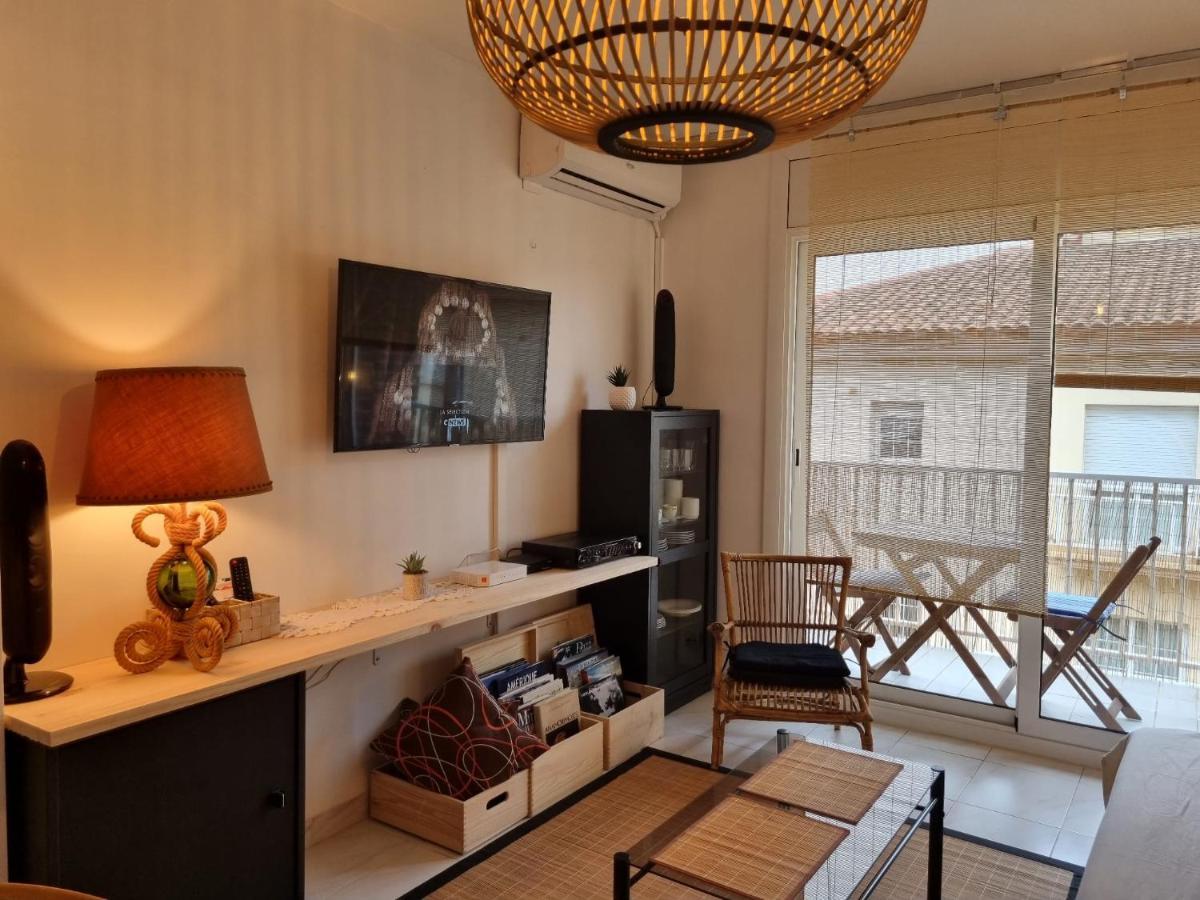 Lovely One Bedroom With Balcony 罗萨斯 外观 照片
