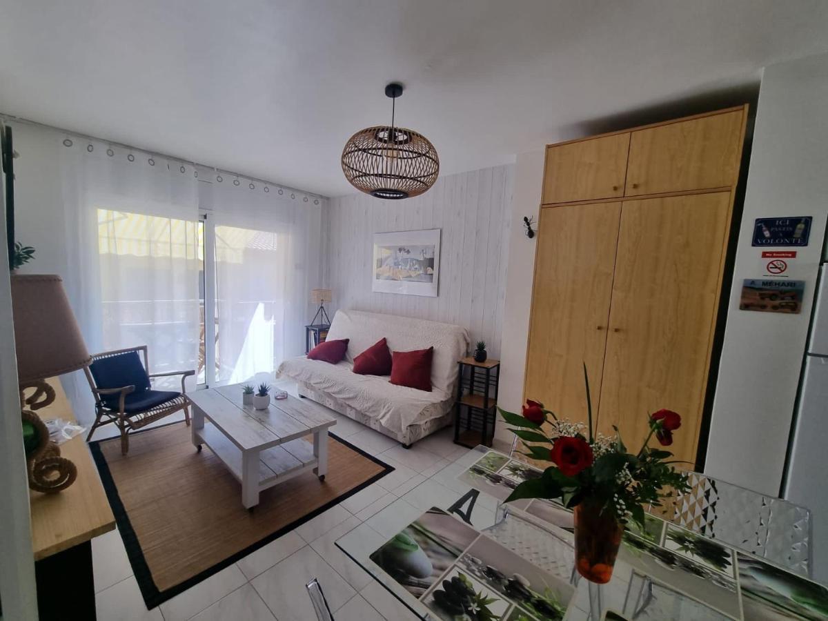 Lovely One Bedroom With Balcony 罗萨斯 外观 照片