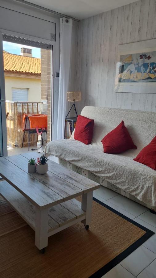 Lovely One Bedroom With Balcony 罗萨斯 外观 照片